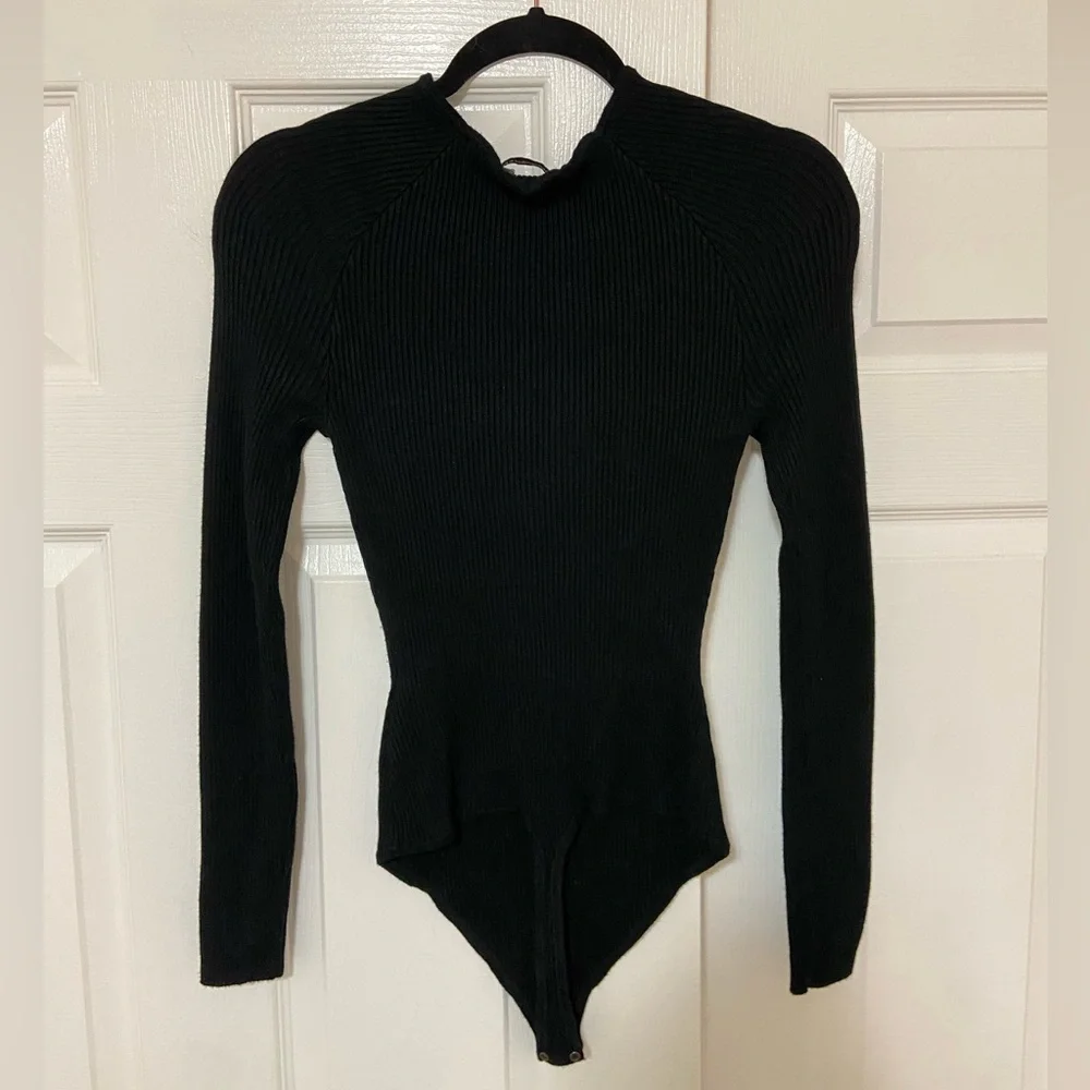 Abercrombie & Fitch Black Ribbed Long Sleeve Bodysuit - Picture 6 of 7